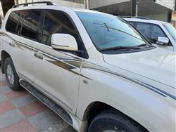تۆیۆتا لاند کروزەر